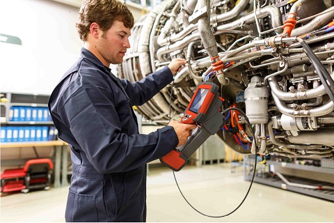 使用工業內窺鏡進行飛機發動機檢測